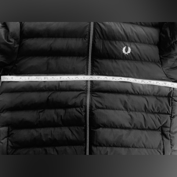 Fred Perry Black Hooded Insulated Jacket - Picture 10 of 12